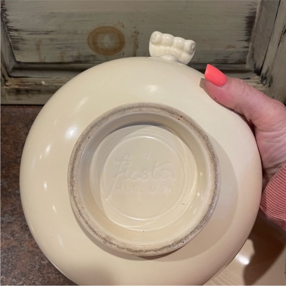 Vintage fiesta casserole dish with lid - Picture 4 of 5